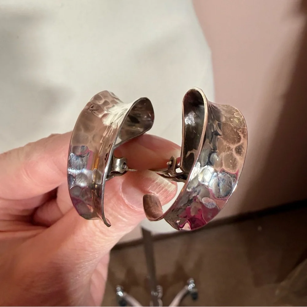 Vintage Sterling silver Hammered Oversized wide Clip Hoop Earrings 1990’s